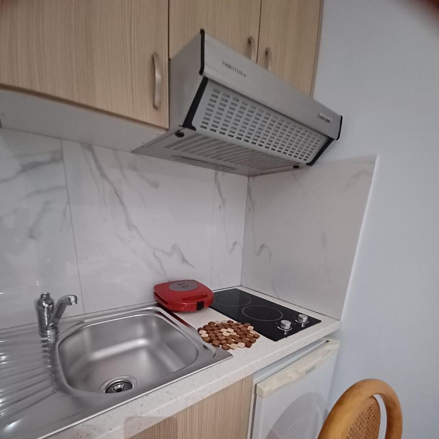 Hotel Arileo Himarë Habitación foto