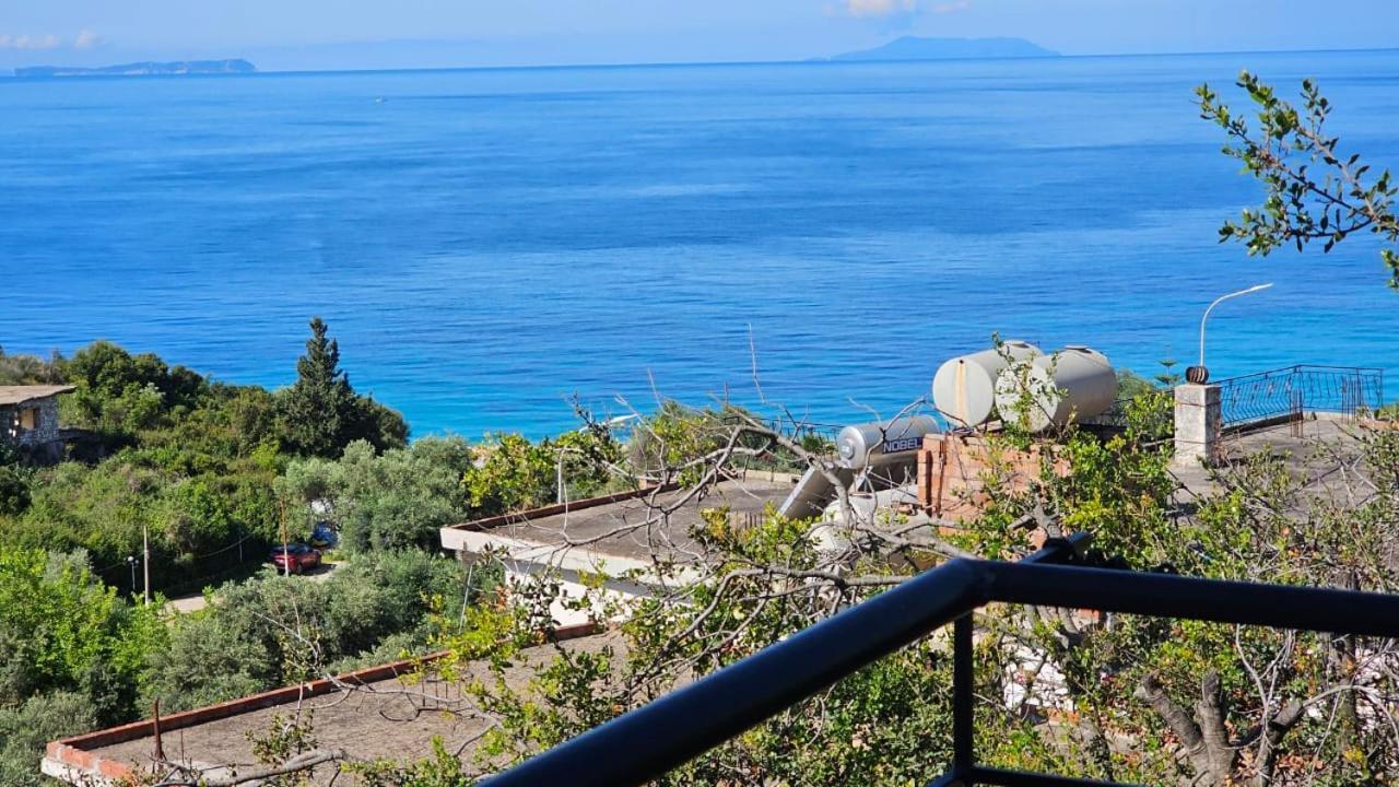 Hotel Arileo Himarë Habitación foto